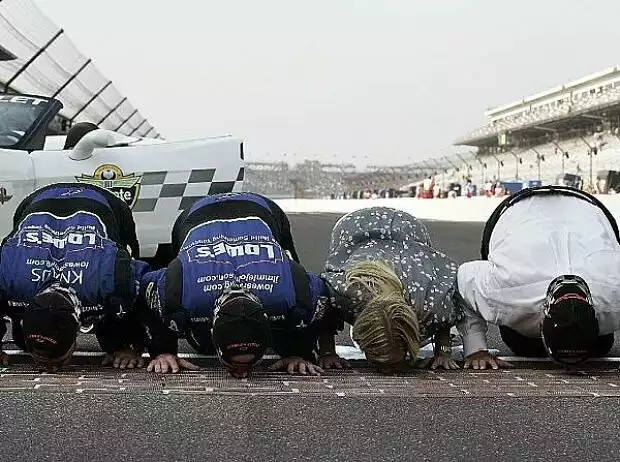 Chad Knaus Jimmie Johnson Rick Hendrick Titel-Bild zur News: Chad Knaus Jimmie Johnson Rick Hendrick