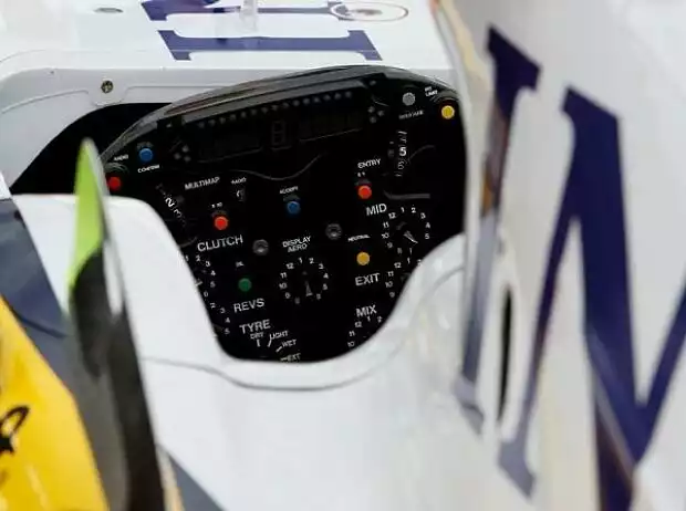 Renault-Cockpit Titel-Bild zur News: Renault-Cockpit