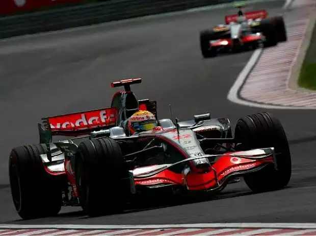 Lewis Hamilton vor Heikki Kovalainen Titel-Bild zur News: Lewis Hamilton vor Heikki Kovalainen