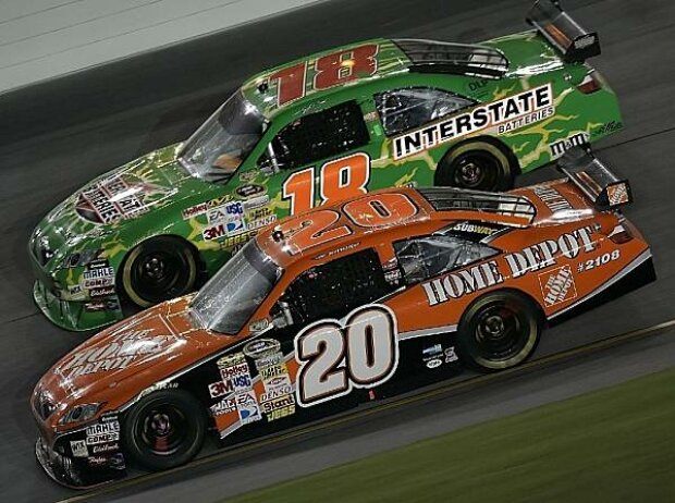 J.J. Yeley Kyle Busch