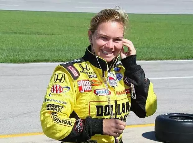 Sarah Fisher Titel-Bild zur News: Sarah Fisher
