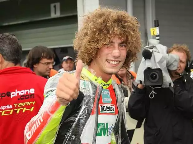 Marco Simoncelli Titel-Bild zur News: Marco Simoncelli