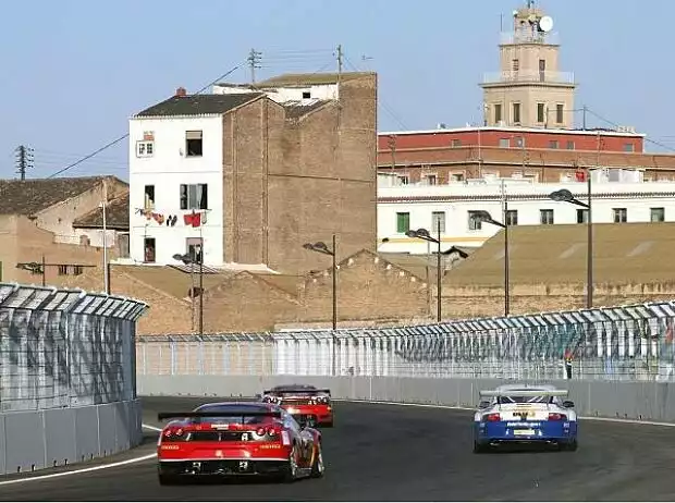 Titel-Bild zur News: GT-Fahrzeuge in Valencia