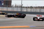 David Coulthard (Red Bull) wollte Giancarlo Fisichella überholen - es endete in einem Dreher