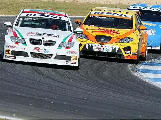 Alessandro Zanardi vor Tom Coronel Titel-Bild zur News: Alessandro Zanardi vor Tom Coronel