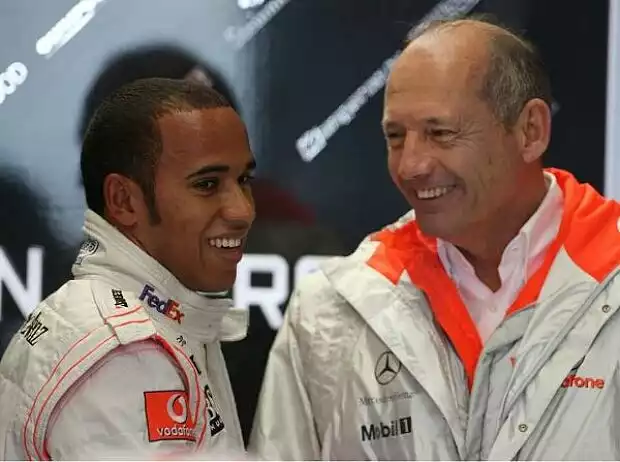Lewis Hamilton und Ron Dennis Titel-Bild zur News: Lewis Hamilton und Ron Dennis