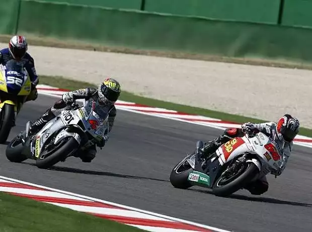 Shinya Nakano vor Andrea Dovizioso Titel-Bild zur News: Shinya Nakano vor Andrea Dovizioso