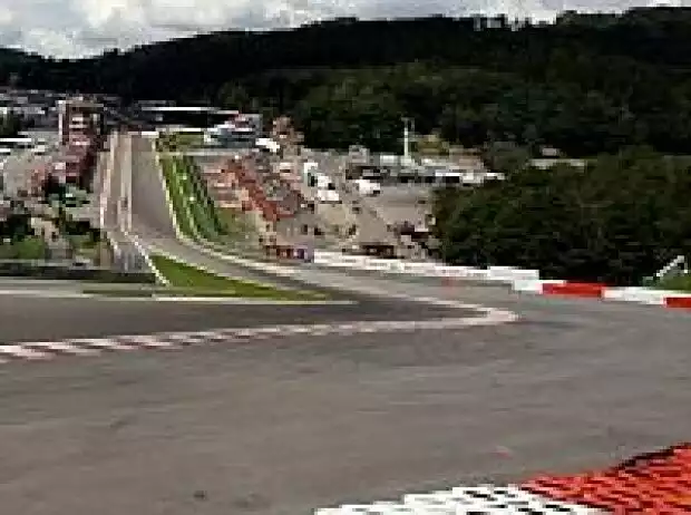 Titel-Bild zur News: Eau Rouge