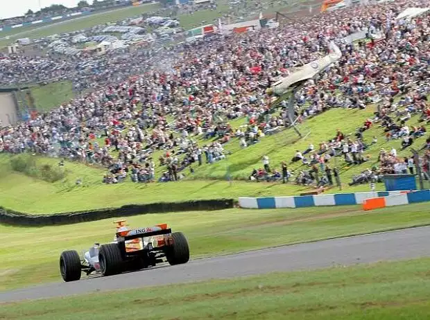 Renault in Donington Titel-Bild zur News: Renault in Donington