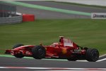 Kimi Räikkönen (Ferrari) - nach seinem Dreher samt leichtem Anschlag ohne Heckflügel unterwegs