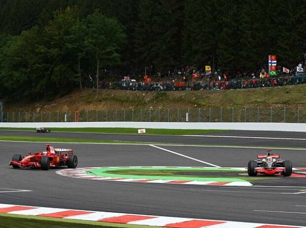 Kimi Räikkönen und Lewis Hamilton Kimi Räikkönen und Lewis Hamilton