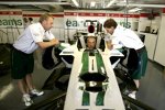 Riccardo Patrese vor seinem Test des Honda RA107