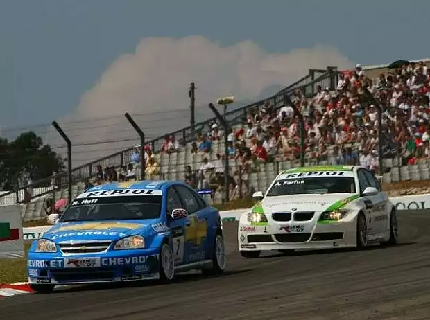 Robert Huff vor Augusto Farfus Titel-Bild zur News: Robert Huff vor Augusto Farfus