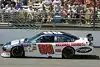 Bild zum Inhalt: Earnhardt Jr. lehnt sich an