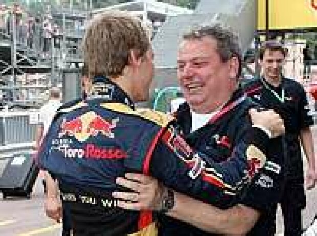 Titel-Bild zur News: Sebastian Vettel und Giorgio Ascanelli