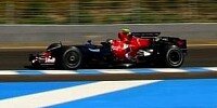 Bild zum Inhalt: Vettel verabschiedet sich vom Testteam