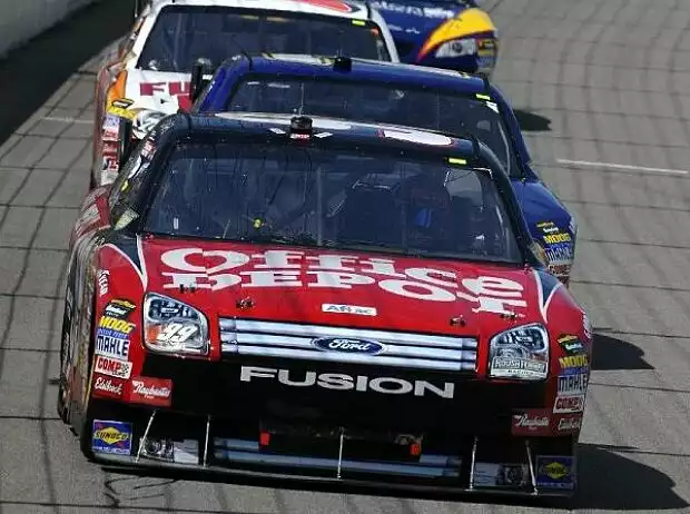 Titel-Bild zur News: Carl Edwards