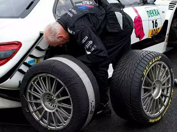 Startaufstellung in Le Mans Titel-Bild zur News: Startaufstellung in Le Mans