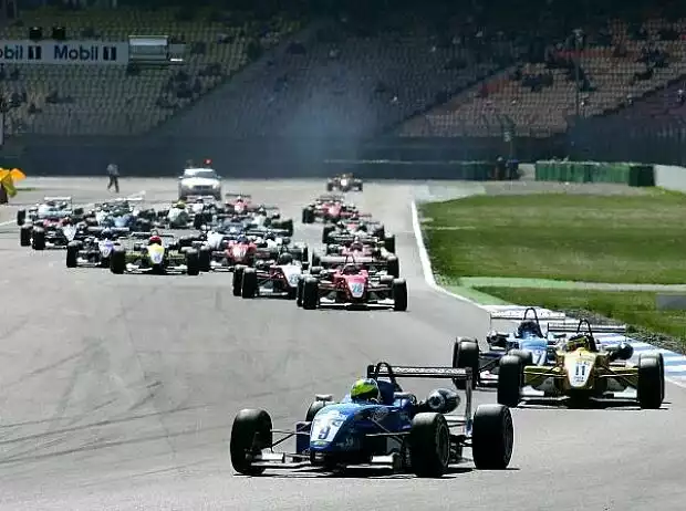 Formel-3-Cup in Hockenheim Titel-Bild zur News: Formel-3-Cup in Hockenheim