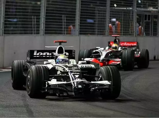 Nico Rosberg vor Lewis Hamilton Titel-Bild zur News: Nico Rosberg vor Lewis Hamilton