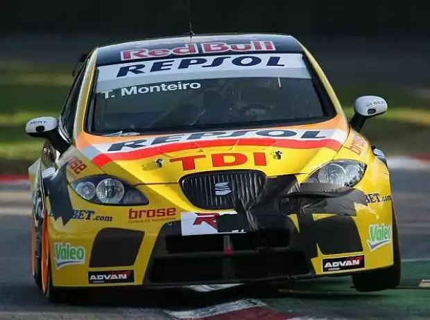 Titel-Bild zur News: Tiago Monteiro