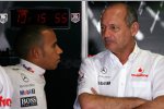 Lewis Hamilton Ron Dennis (Teamchef) (McLaren-Mercedes) 