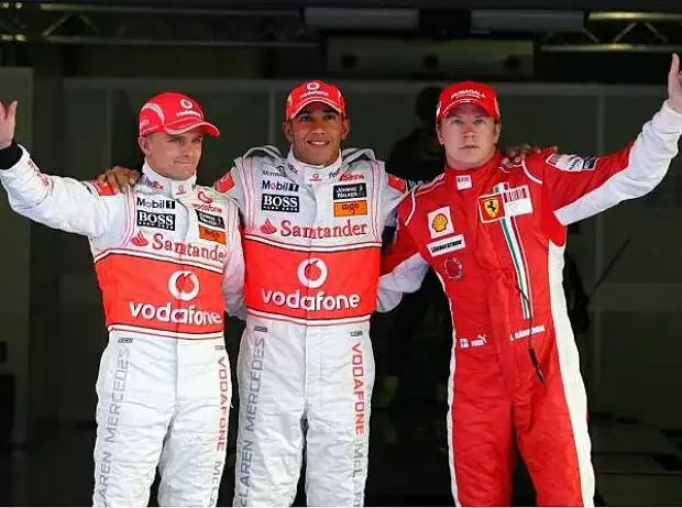 Heikki Kovalainen, Lewis Hamilton und Kimi Räikkönen Titel-Bild zur News: Heikki Kovalainen, Lewis Hamilton und Kimi Räikkönen