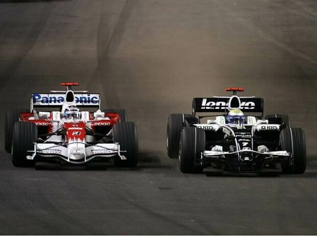 Titel-Bild zur News: Jarno Trulli und Nico Rosberg