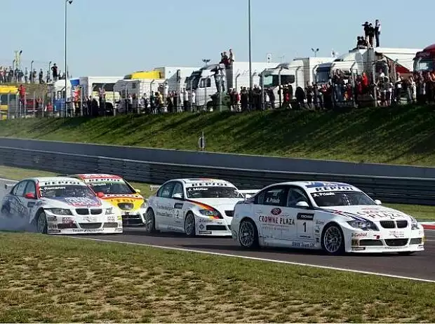 WTCC Oschersleben Titel-Bild zur News: WTCC Oschersleben