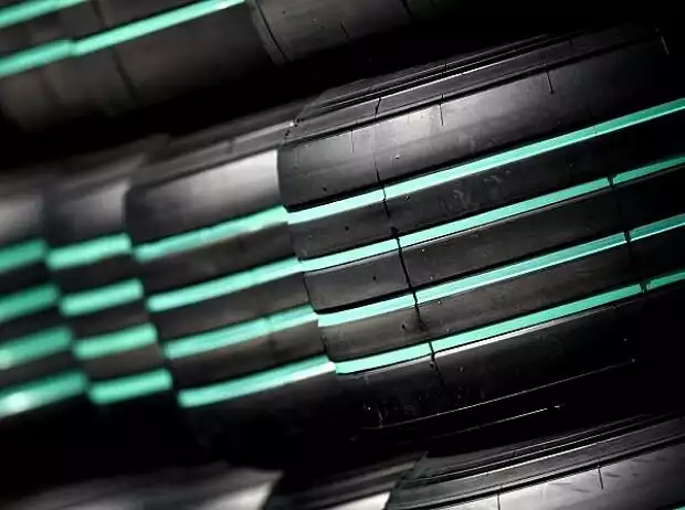 Bridgestone-Reifen mit grünen Rillen Titel-Bild zur News: Bridgestone-Reifen mit grünen Rillen