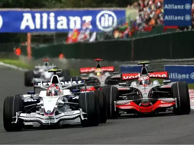 Robert Kubica vor Heikki Kovalainen Titel-Bild zur News: Robert Kubica vor Heikki Kovalainen