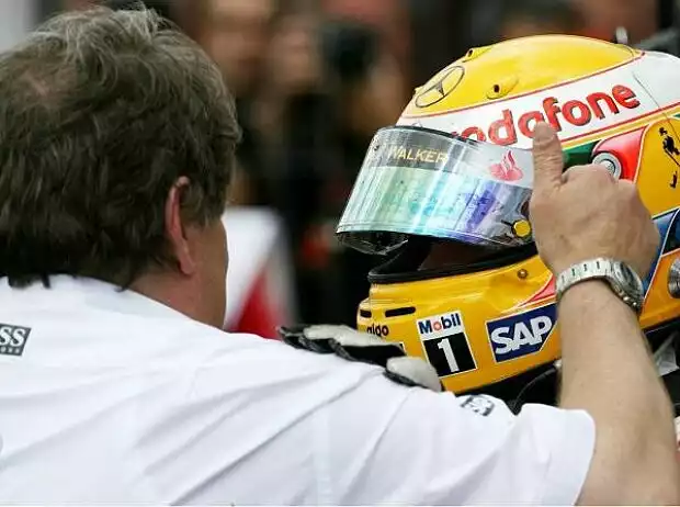 Titel-Bild zur News: Norbert Haug und Lewis Hamilton