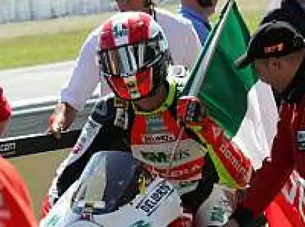 Marco Simoncelli Titel-Bild zur News: Marco Simoncelli
