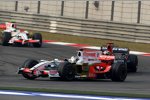 Adrian Sutil (Force India) vor Sébastien Bourdais (Toro Rosso) 