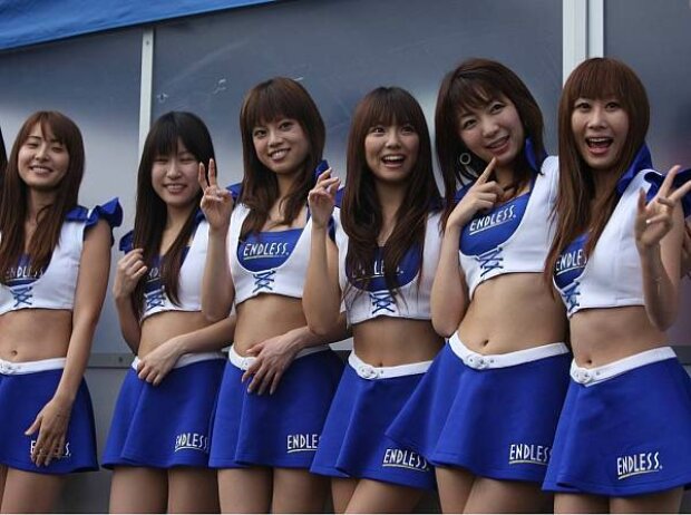 Titel-Bild zur News: Gridgirls in Okayama