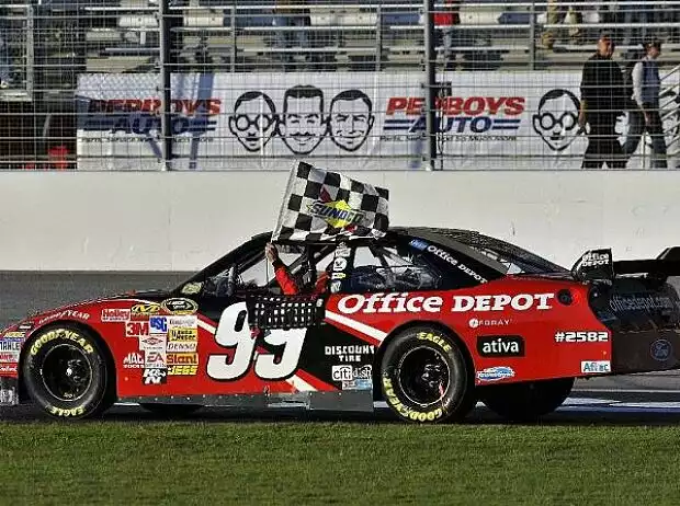 Titel-Bild zur News: Carl Edwards