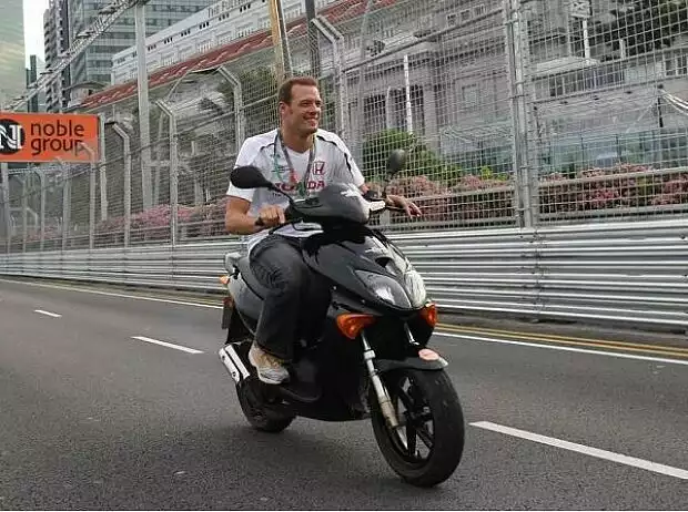 Titel-Bild zur News: Alexander Wurz in Shanghai