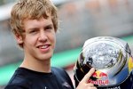 Sebastian Vettel (Toro Rosso) mit einer Danksagung an sein Team auf dem Helm