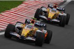 Nelson Piquet Jr. vor Fernando Alonso (Renault) 