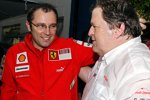 Stefano Domenicali (Teamchef) (Ferrari) und Norbert Haug (Mercedes-Motorsportchef) (McLaren-Mercedes) 