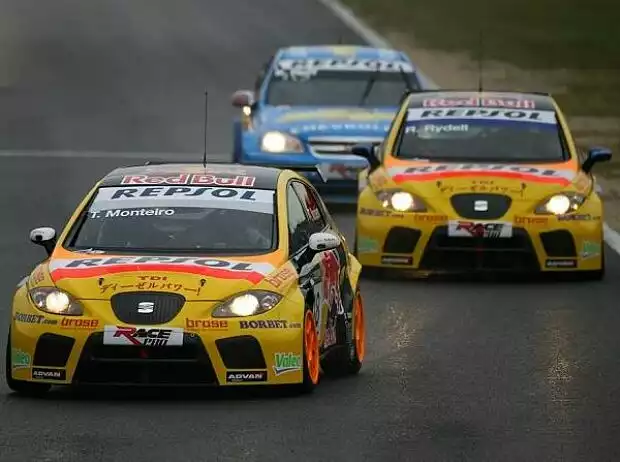 Tiago Monteiro vor Rickard Rydell Titel-Bild zur News: Tiago Monteiro vor Rickard Rydell