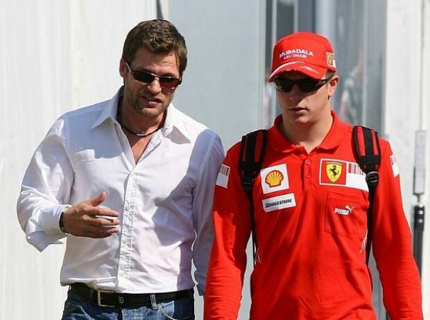 Titel-Bild zur News: Steve Robertson und Kimi Räikkönen