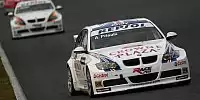 Andy Priaulx vor Jörg Müller