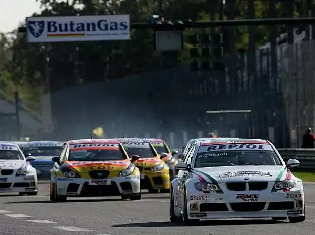 Titel-Bild zur News: Alessandro Zanardi fährt in Monza vorneweg