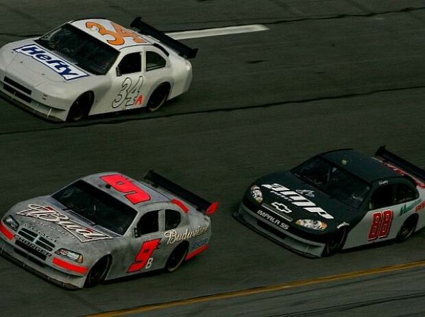 Daytona Tests Drafting