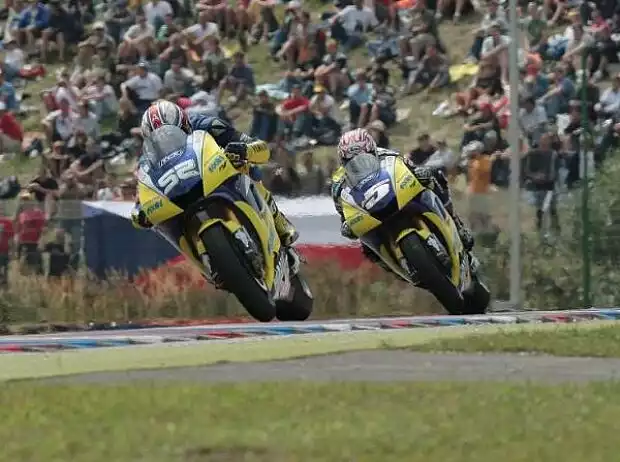 James Toseland vor Colin Edwards Titel-Bild zur News: James Toseland vor Colin Edwards