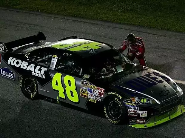 Jimmie Johnson Carl Edwards Titel-Bild zur News: Jimmie Johnson Carl Edwards