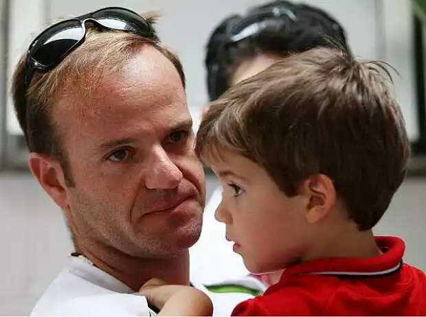 Rubens Barrichello mit seinem Sohn Titel-Bild zur News: Rubens Barrichello mit seinem Sohn