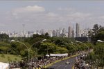 Action vor der Skyline von Sao Paulo