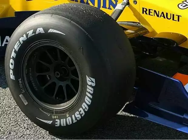 Bridgestone-Slicks Titel-Bild zur News: Bridgestone-Slicks